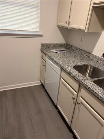 50037 Kevin Dr #L - Photo 3 of 9