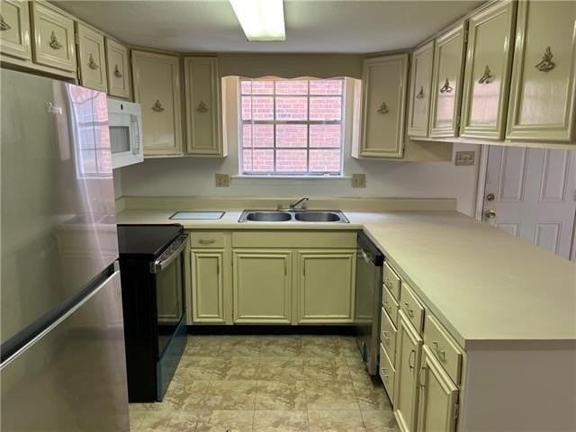 4037 Georgetown Dr - Photo 2 of 20