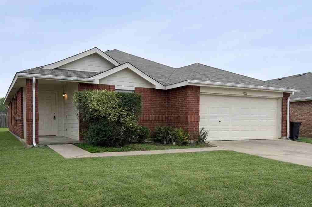 2512 Mitchell Ln - Photo 2 of 8