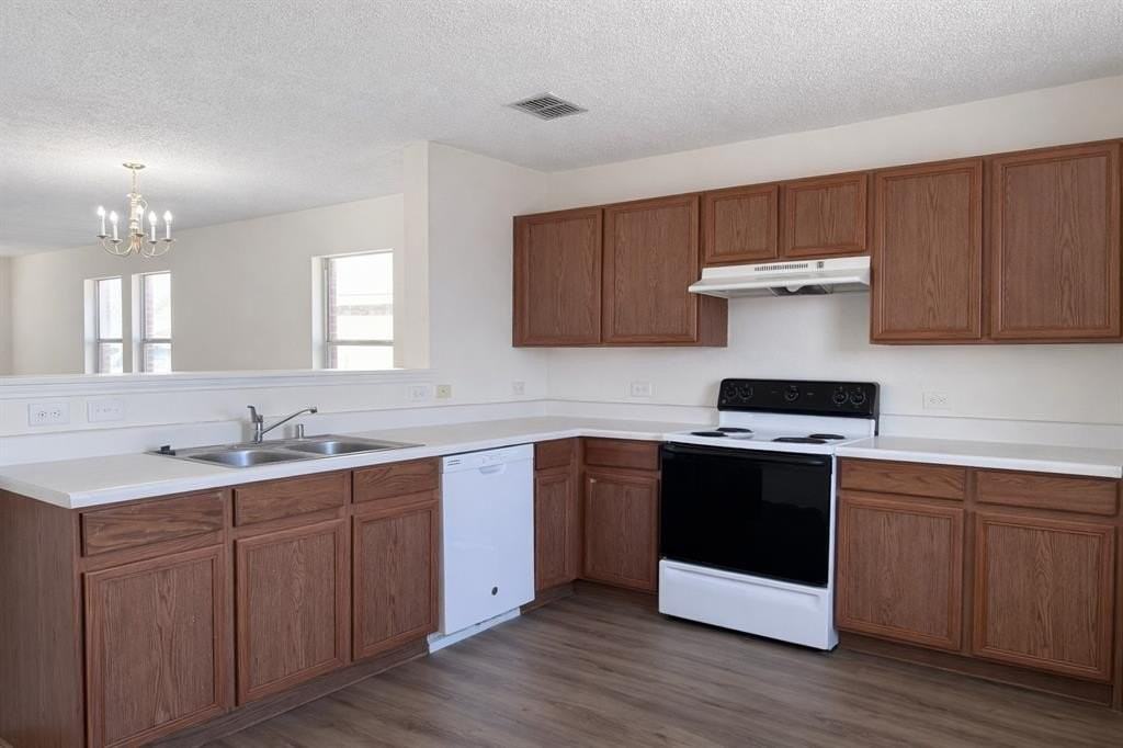 2512 Mitchell Ln - Photo 5 of 8