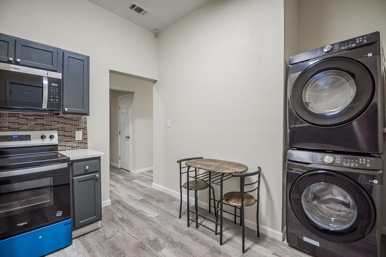 Idaho Ave - Photo 3 of 14