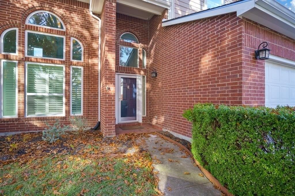 2213 Heatherton Pl - Photo 4 of 37