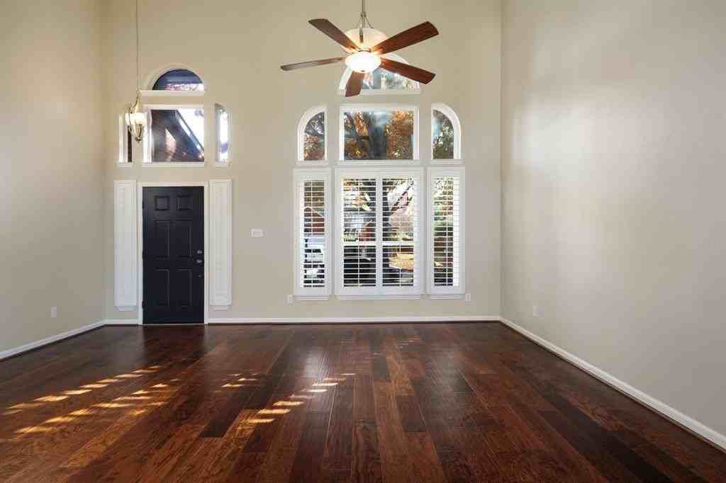 2213 Heatherton Pl - Photo 7 of 37