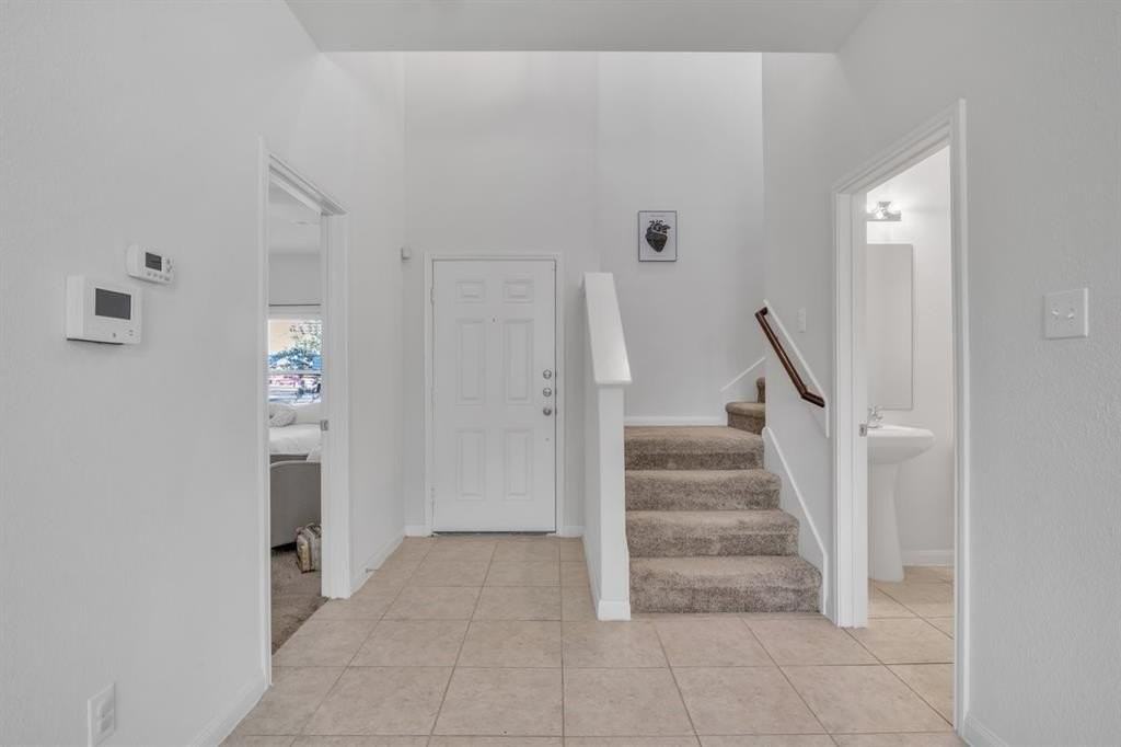 1209 Juniper - Photo 3 of 25