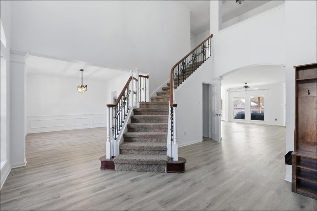 3601 Sandhurst Dr - Photo 7 of 40