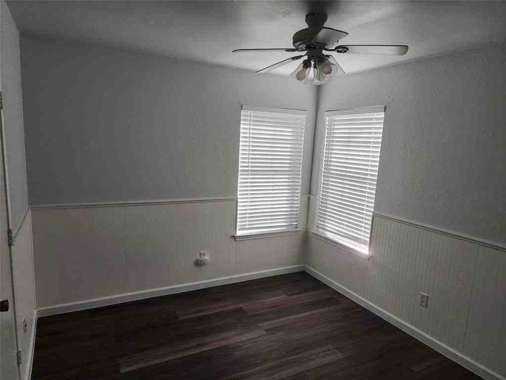 8240 Willis Ln - Photo 5 of 10