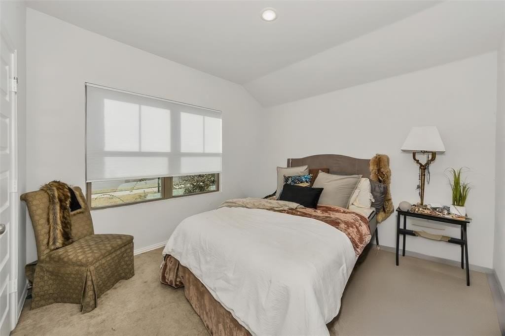 2213 Pacific Ave - Photo 4 of 22