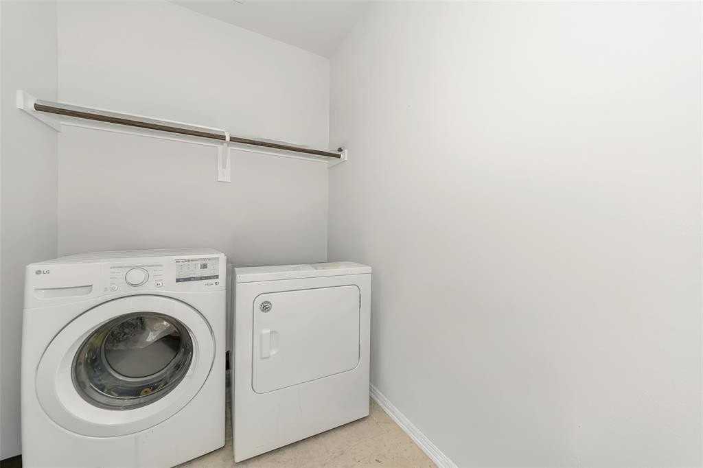 2213 Pacific Ave - Photo 7 of 22