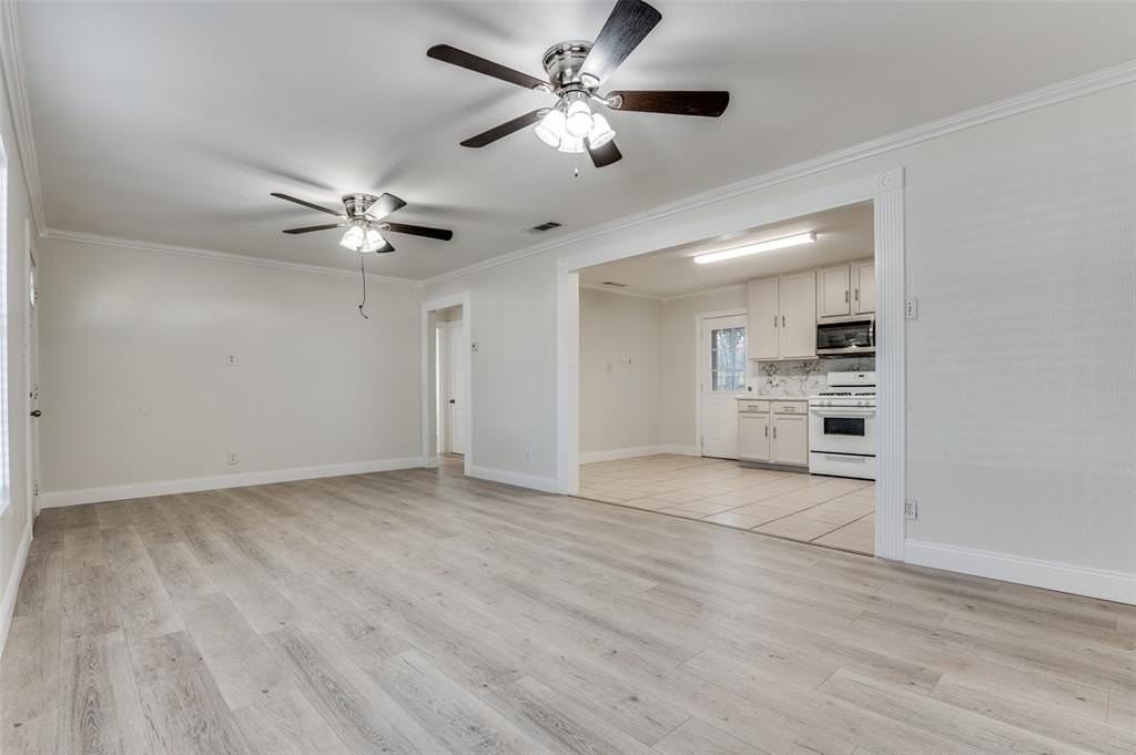 222 Moore St - Photo 3 of 25