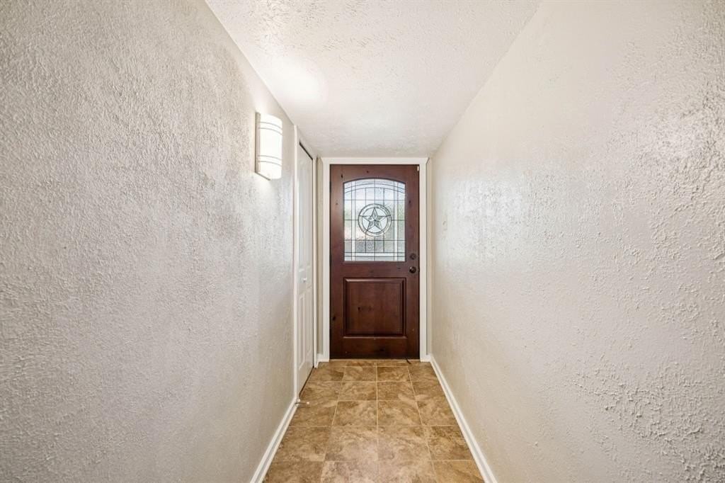 2710 Clover Valley Dr - Photo 4 of 26