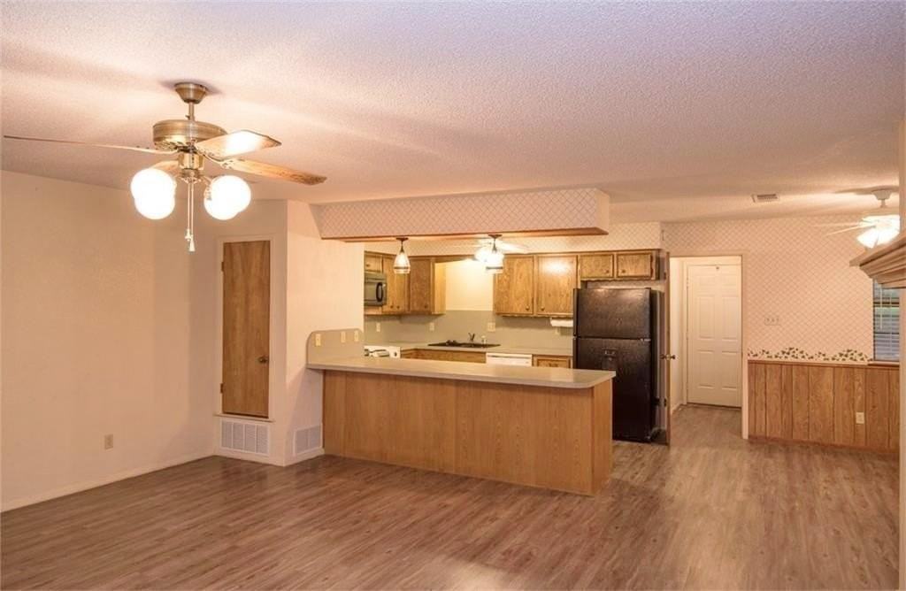 104 Harbor Haven St - Photo 5 of 23