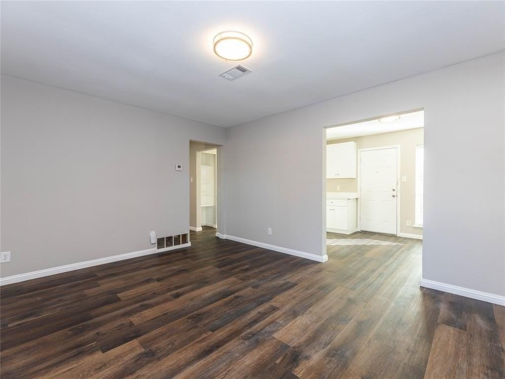 1022 Daniels Dr - Photo 4 of 26