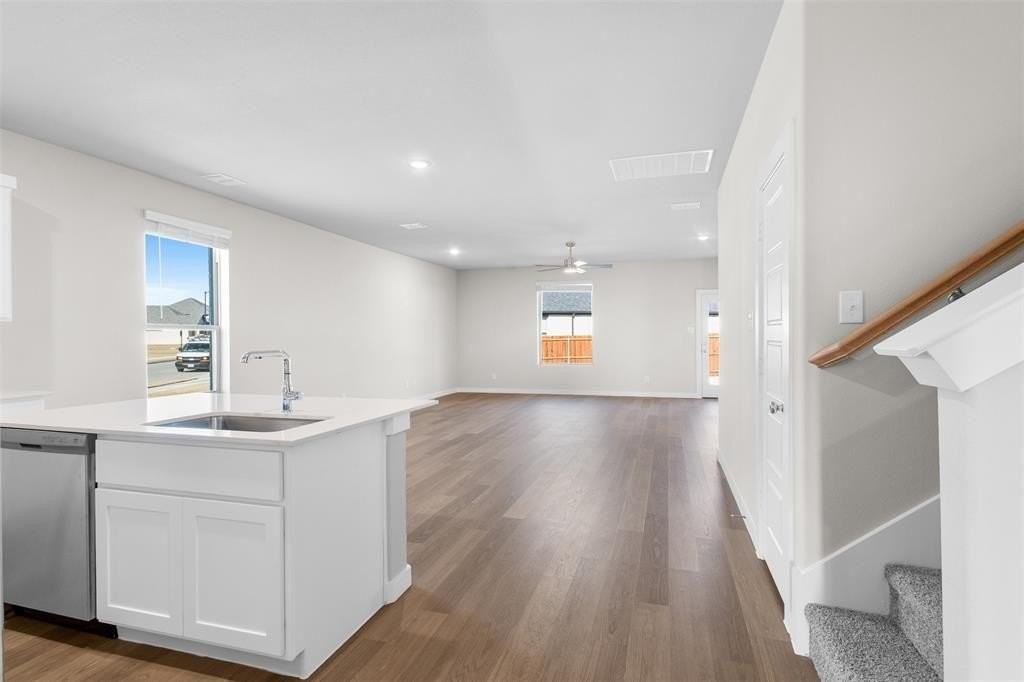 9401 Wild West Way - Photo 5 of 28