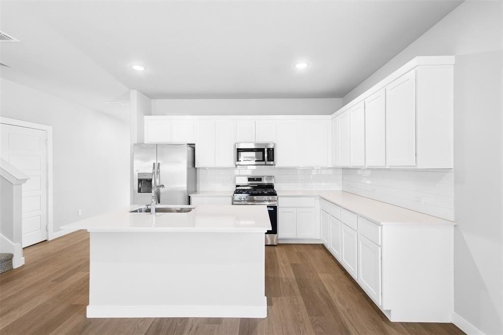 9401 Wild West Way - Photo 6 of 28