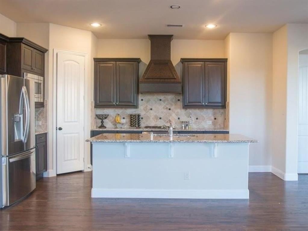 4428 Saukenuk Ln - Photo 7 of 16