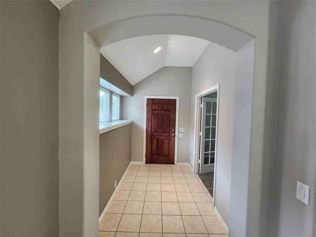 2617 Choctaw Ct - Photo 5 of 24