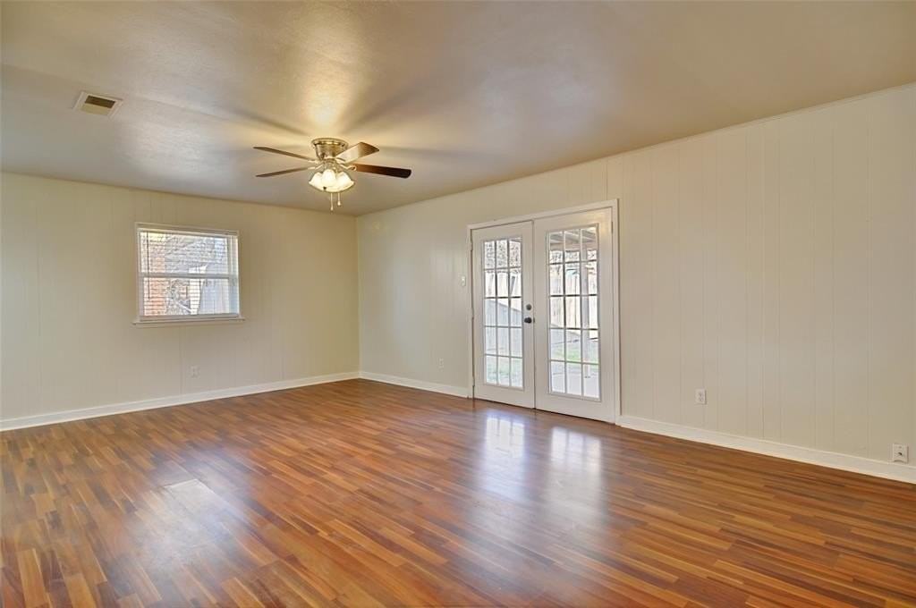 208 Rolling Hills Dr - Photo 7 of 28