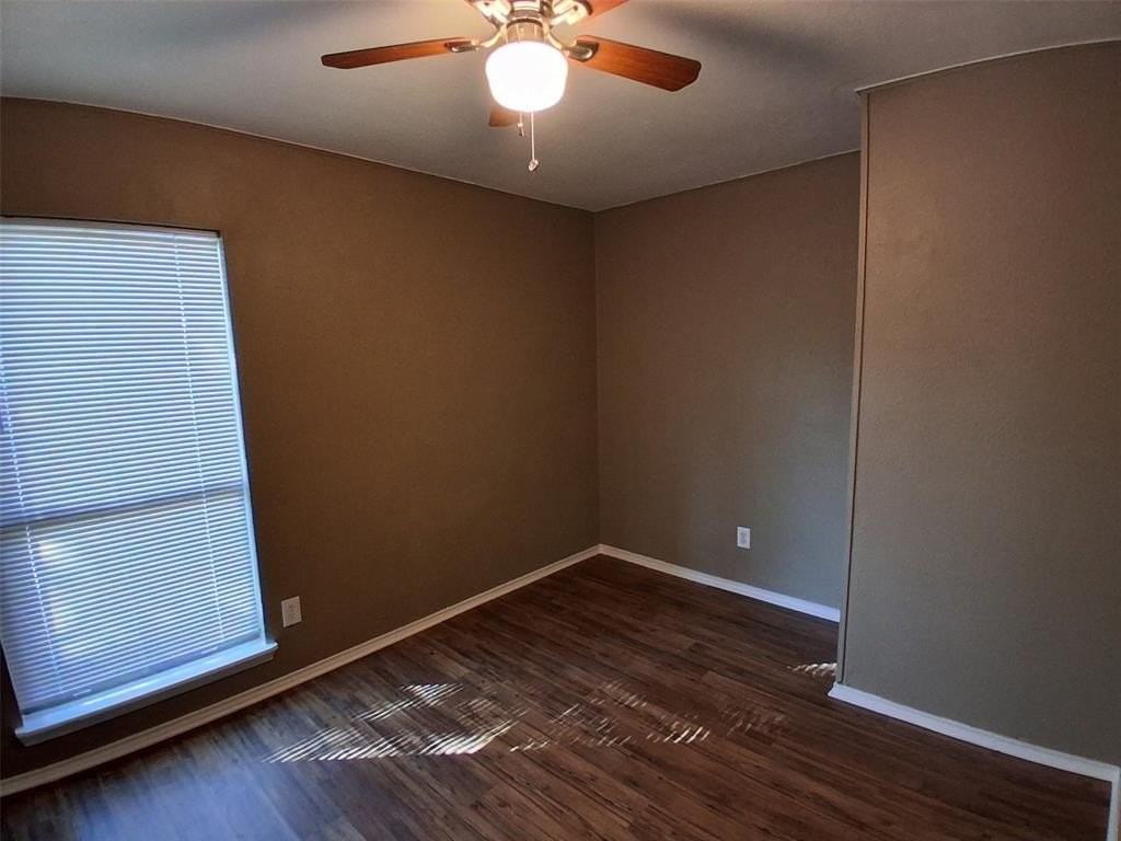 553 Hanover Dr - Photo 6 of 9