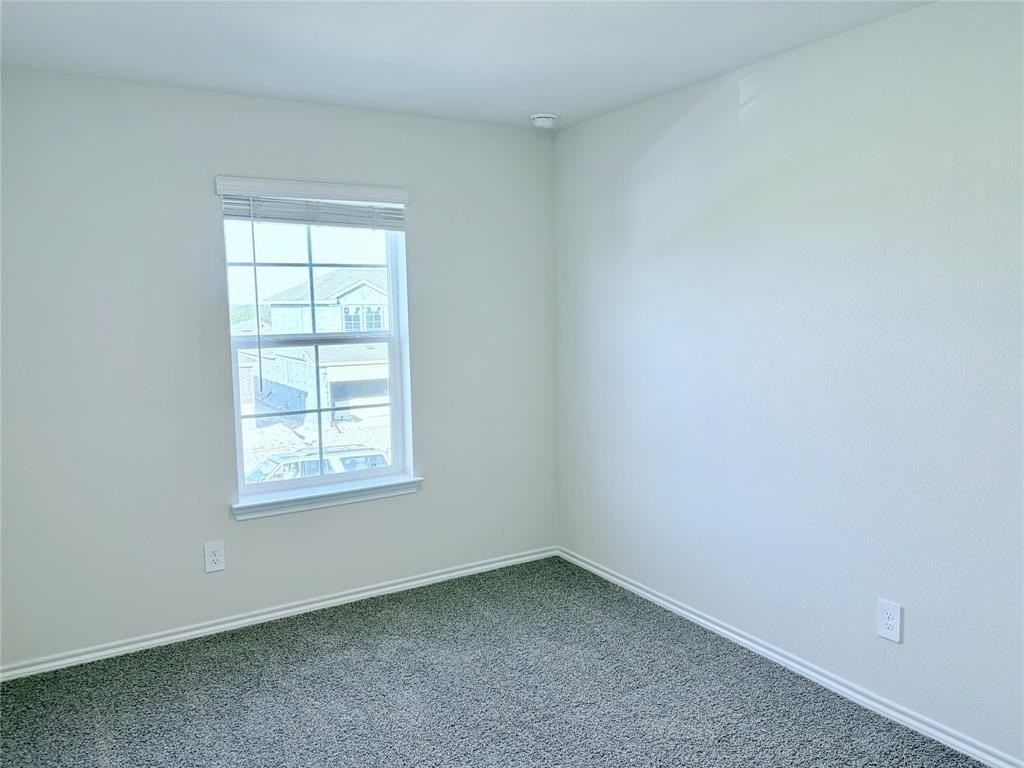 3410 Tomahawk Dr - Photo 3 of 38