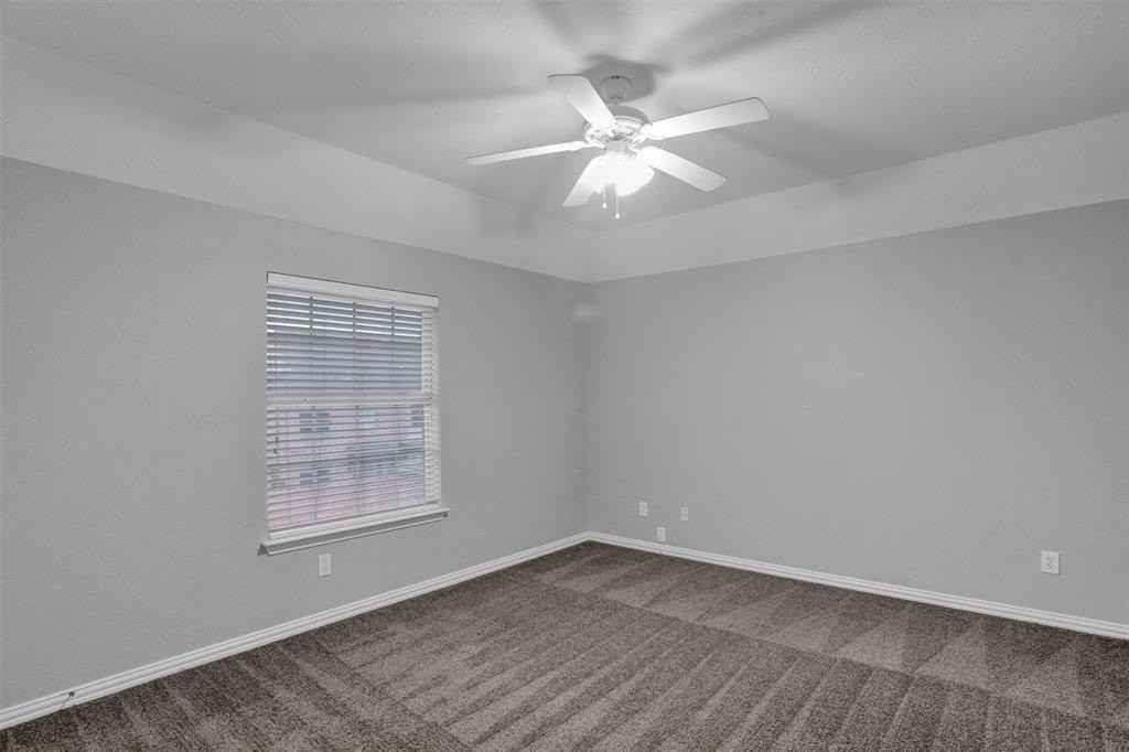 1511 Westmont Dr - Photo 6 of 27