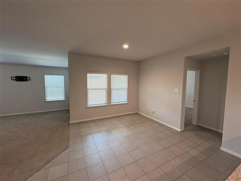 424 Amory St - Photo 7 of 26