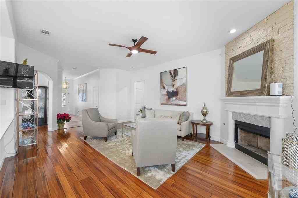 3233 Clear Springs Dr - Photo 3 of 16