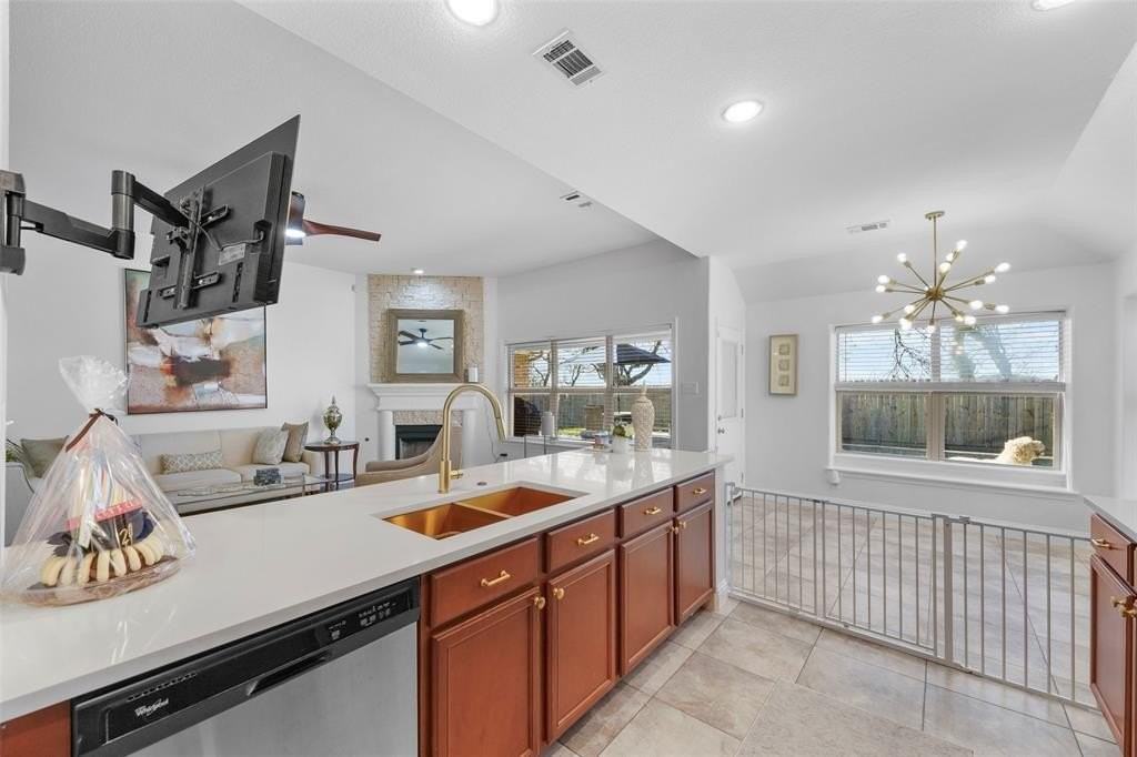 3233 Clear Springs Dr - Photo 4 of 16