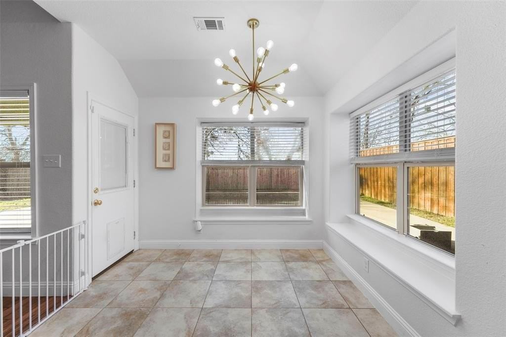 3233 Clear Springs Dr - Photo 7 of 16