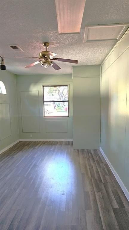 10033 Goodyear Dr - Photo 5 of 9