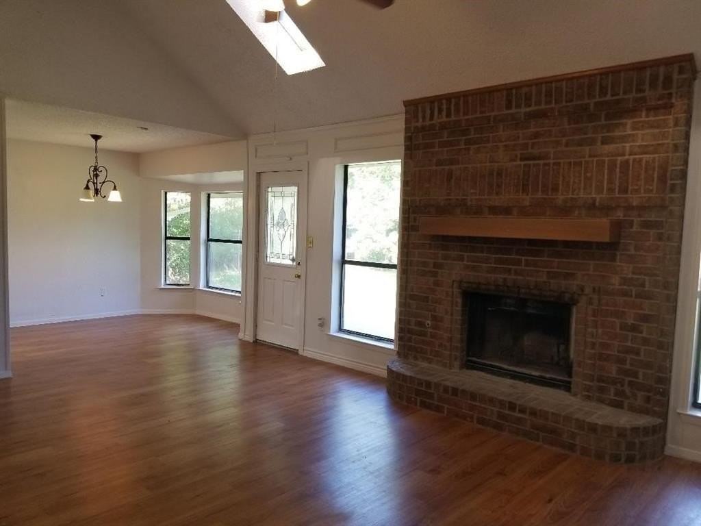 480 Cherokee Ct S - Photo 3 of 5