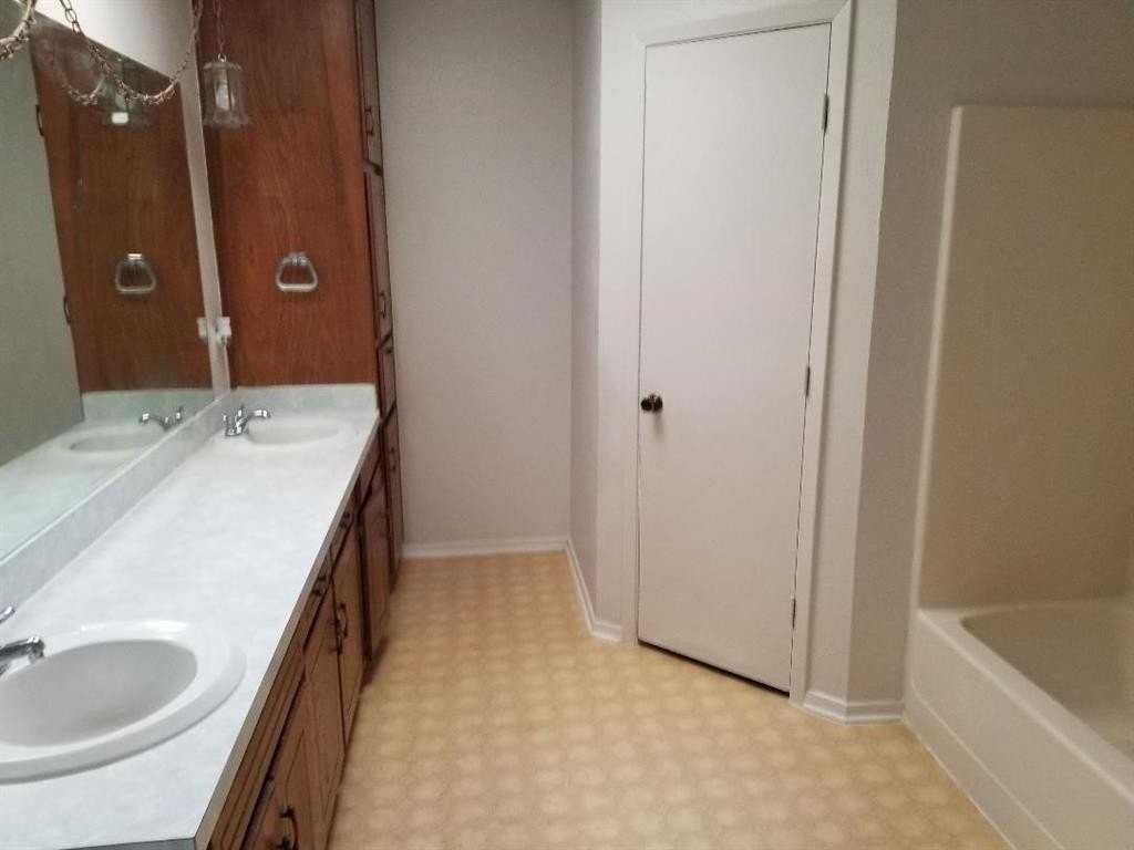 480 Cherokee Ct S - Photo 5 of 5