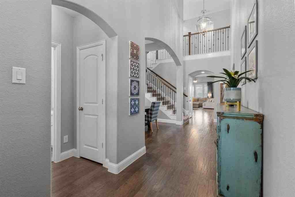 3738 Norwood Ave - Photo 5 of 25