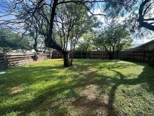 1102 Blair St #B - Photo 7 of 7