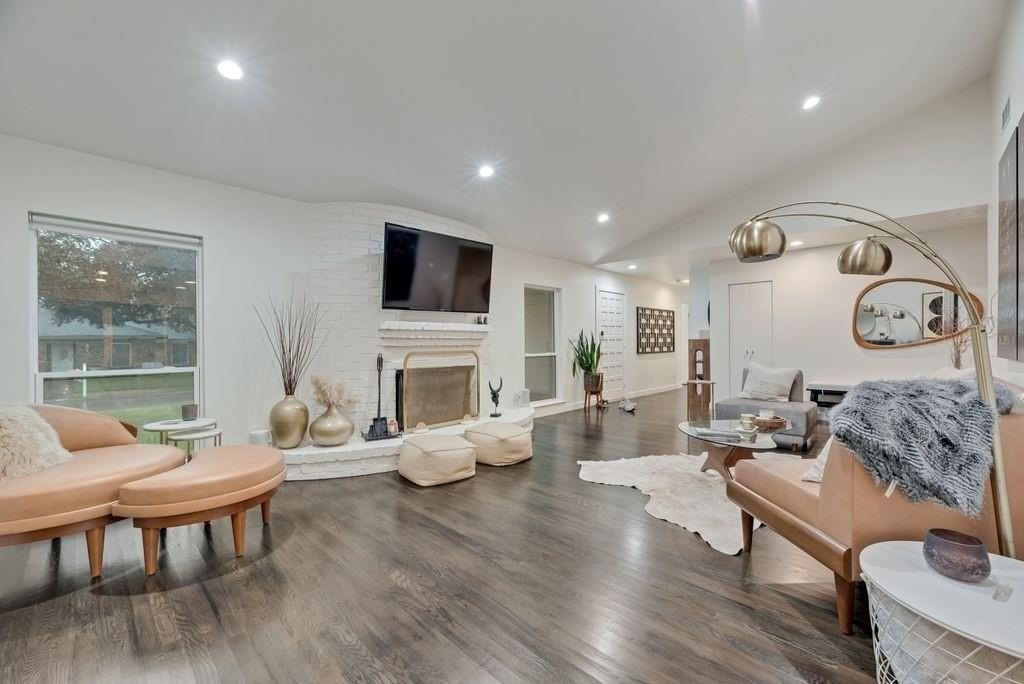 2309 Heather Hill Ln - Photo 7 of 32