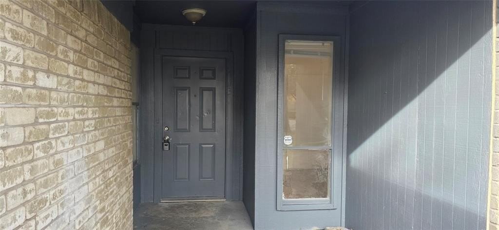 713 Via Avenida - Photo 2 of 13