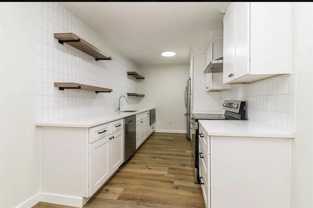 425 N Rosemont Ave #115 - Photo 1 of 1