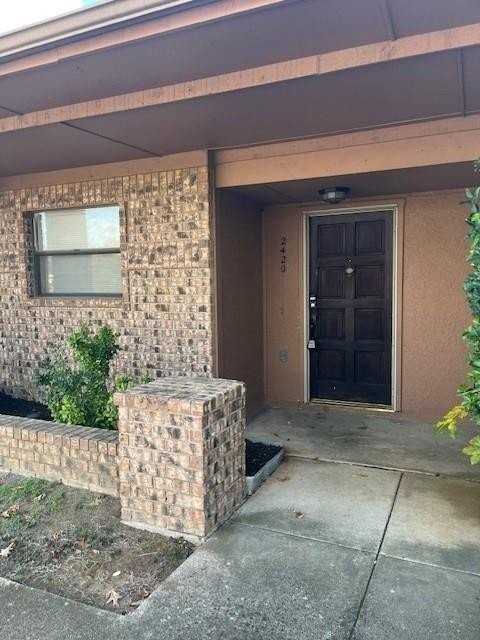 2420 Dalewood Ln - Photo 2 of 40