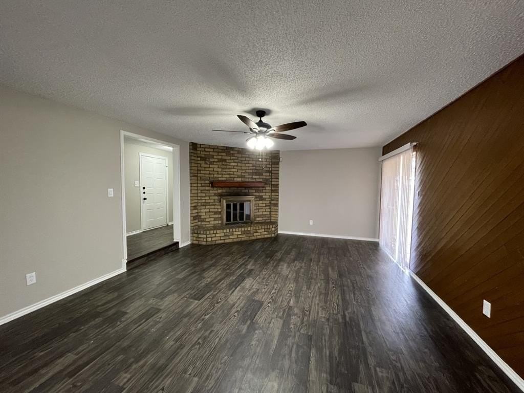 4805 Crestmont Ct - Photo 2 of 12