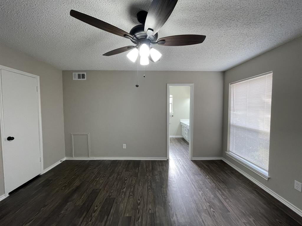 4805 Crestmont Ct - Photo 6 of 12