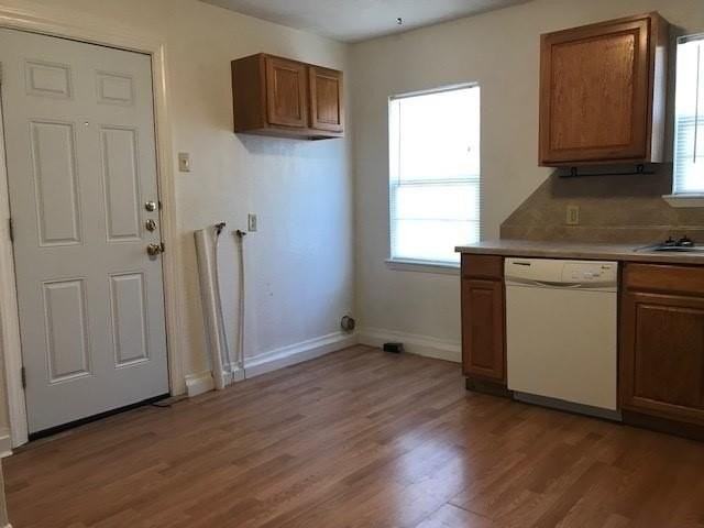 1302 Marshall St - Photo 5 of 17