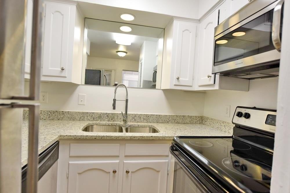 4818 Cole Ave #102 - Photo 3 of 14