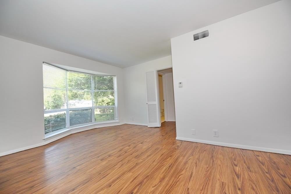 4818 Cole Ave #102 - Photo 7 of 14