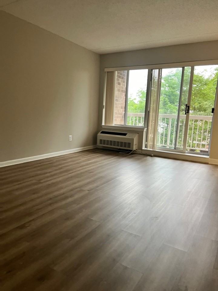 121 Wellington Ct #1A - Photo 6 of 30