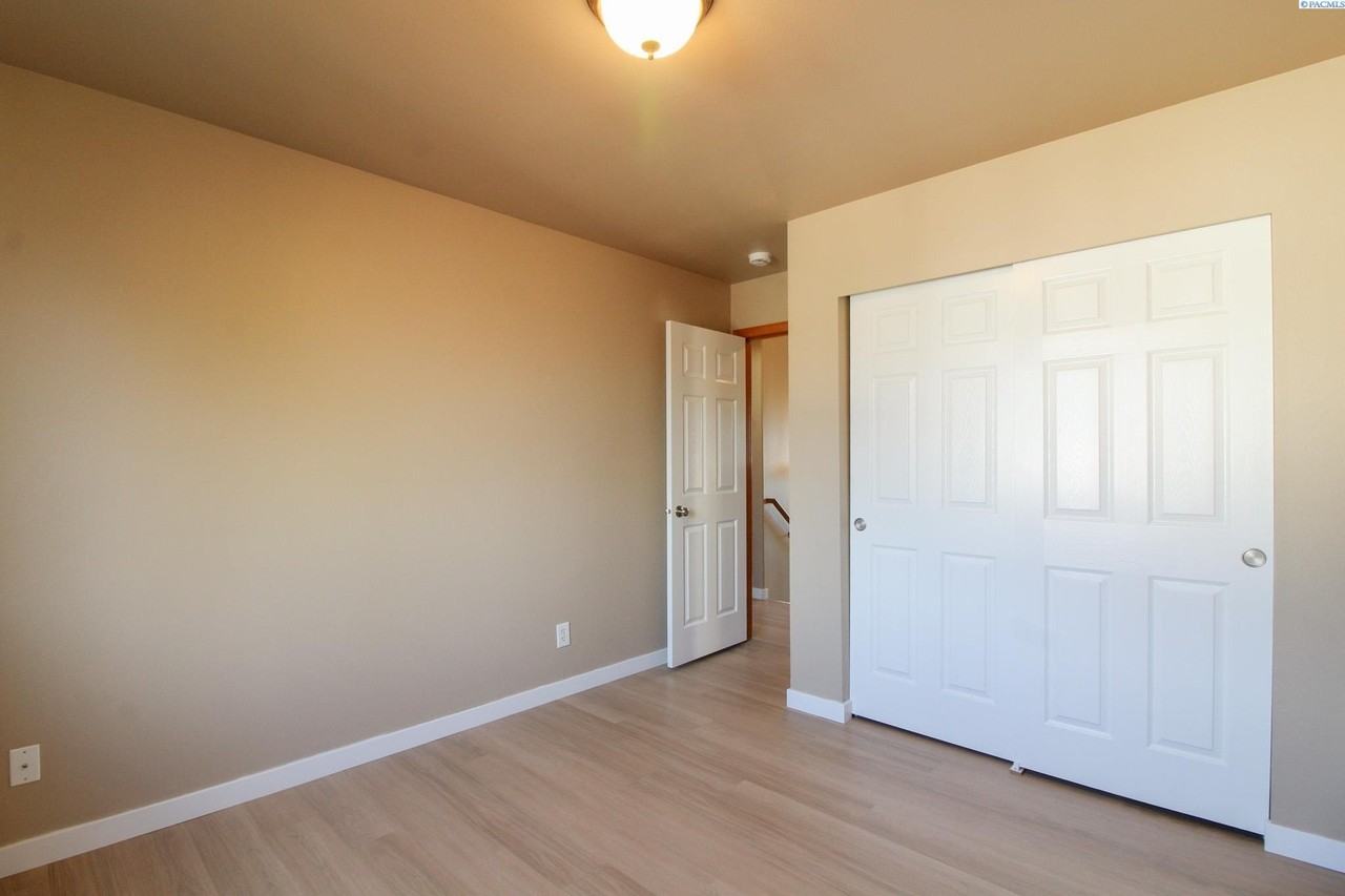 1784 Rowan Ct - Photo 6 of 17