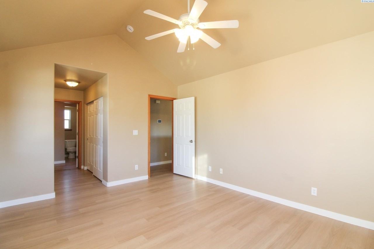 1784 Rowan Ct - Photo 7 of 17