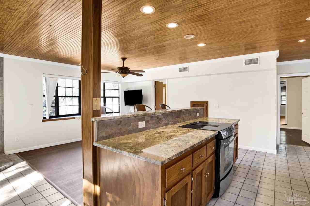 525 Lakewood Rd - Photo 6 of 36