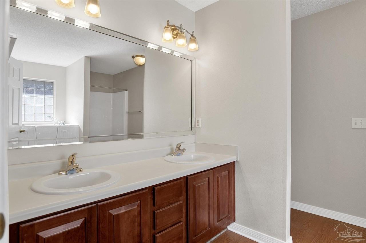 578 Batten Blvd - Photo 5 of 31