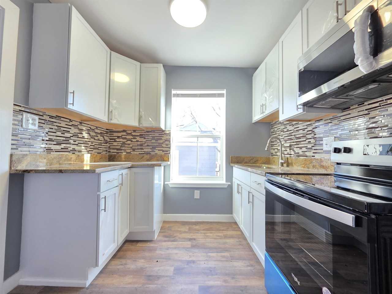 913 Loomis St - Photo 5 of 22