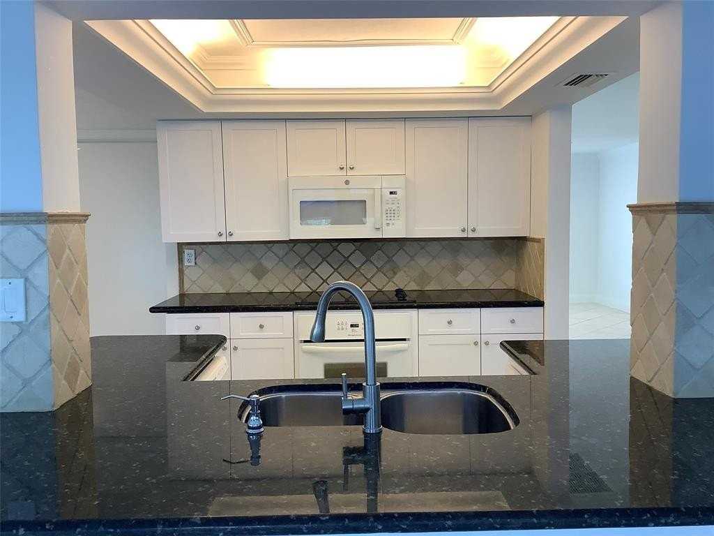 4481 Nw 1st Ter - Photo 3 of 37