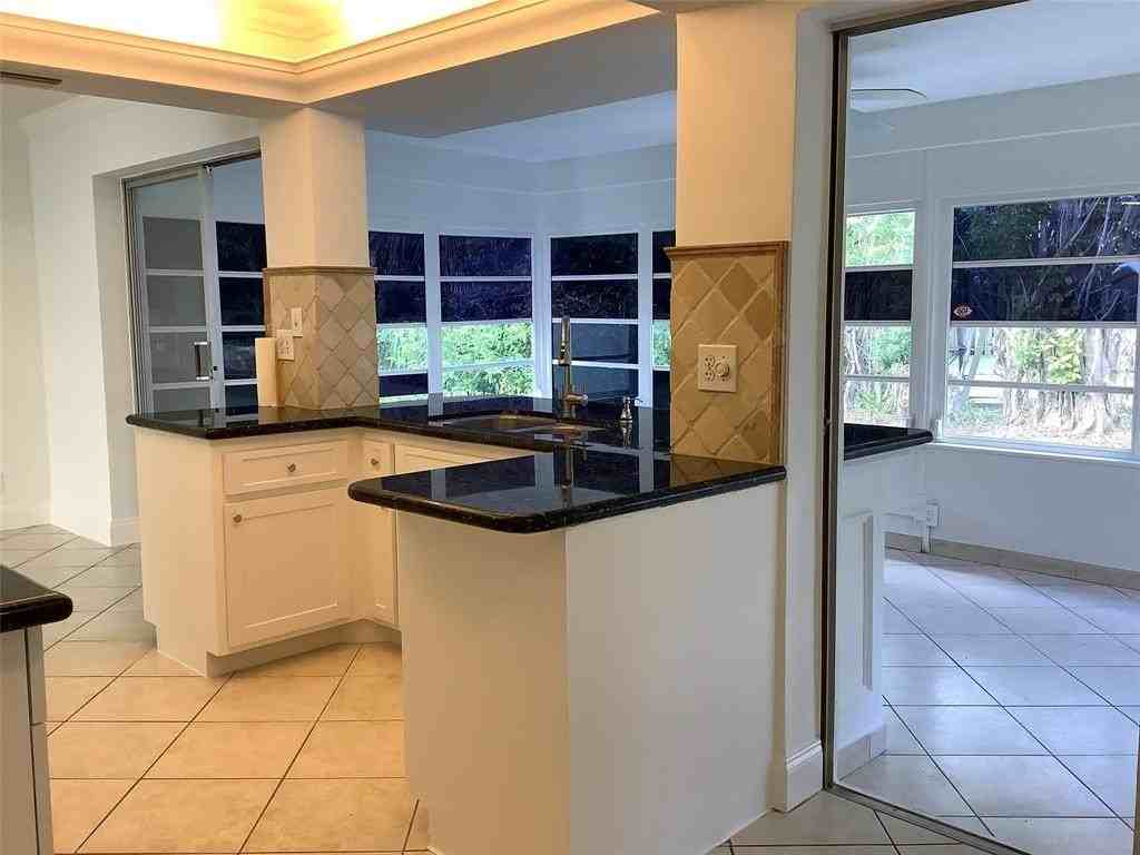 4481 Nw 1st Ter - Photo 4 of 37